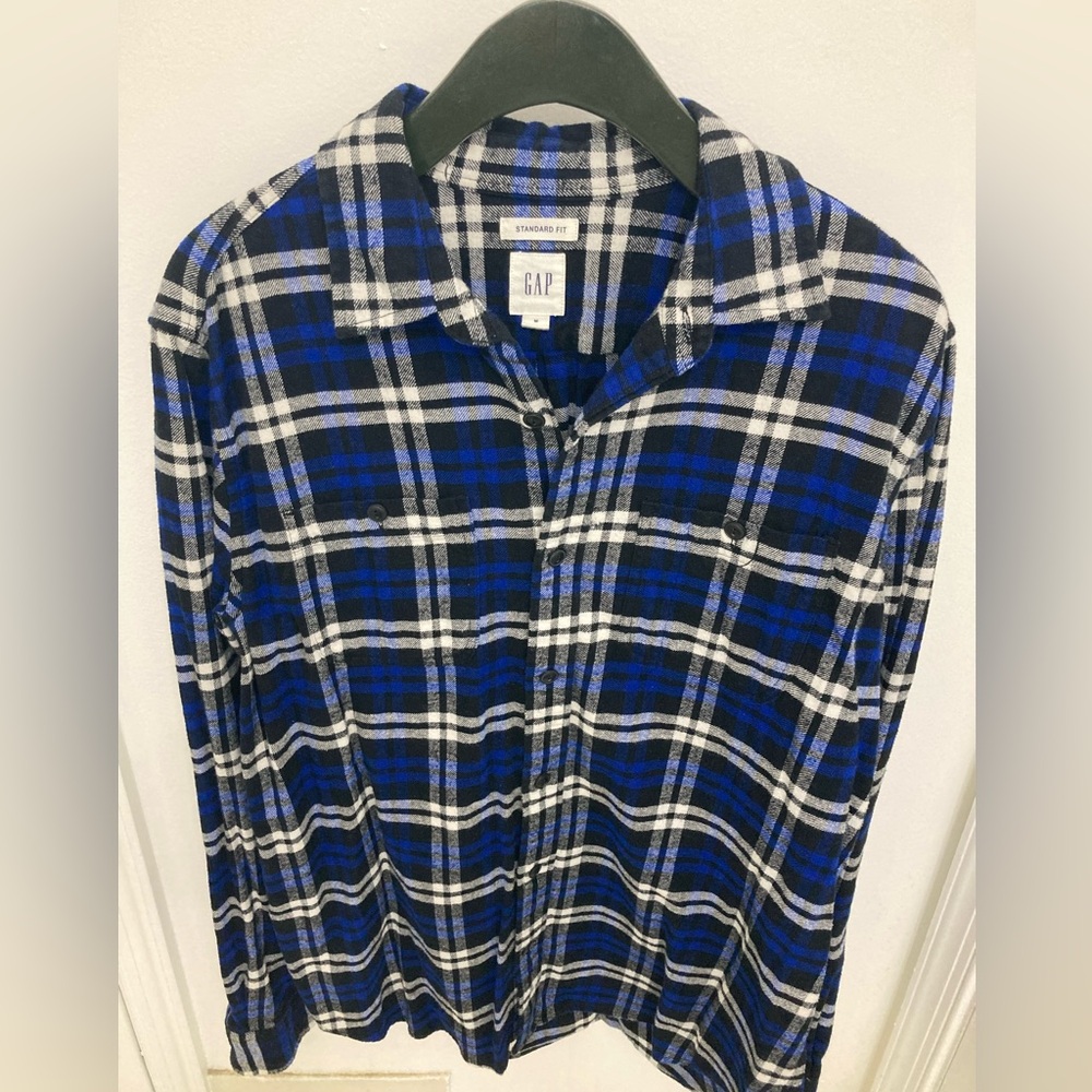 GAP Men's Casual Blue and White Checkered Shirt